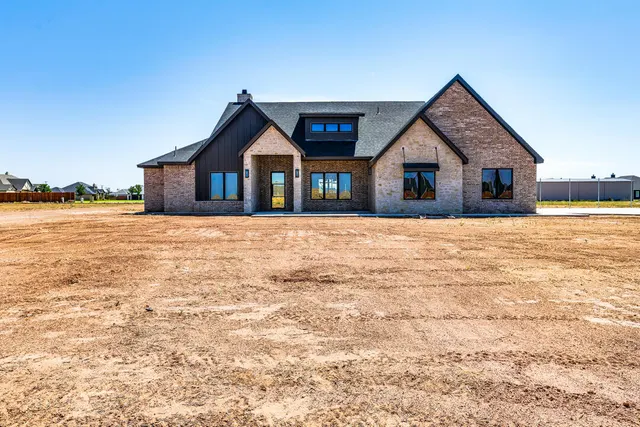 Front exterior — 305 Juniper Street, New Home, TX 79381