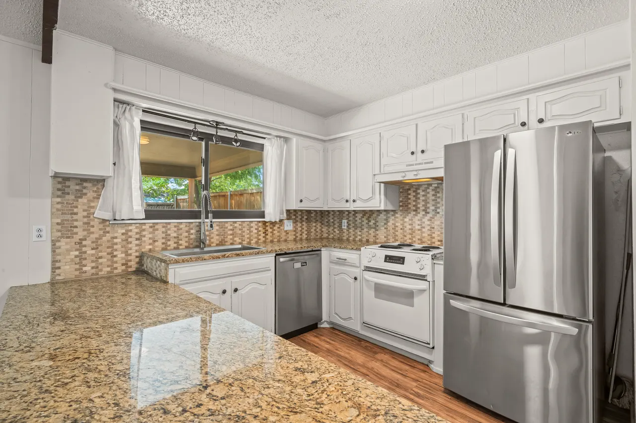 Photo 8 — 7814 Vernon Avenue, Lubbock, TX 79423