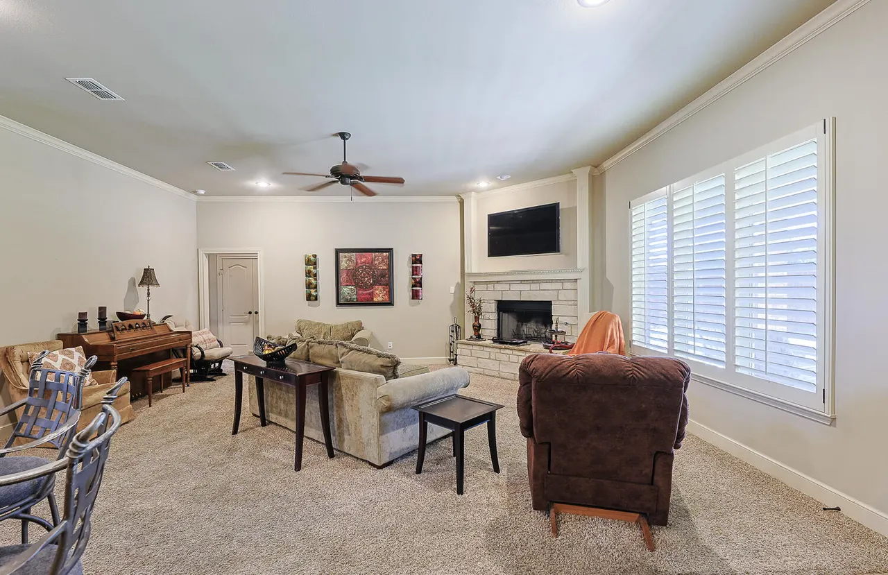 Photo 8 — 6025 87th Street, Lubbock, TX 79424