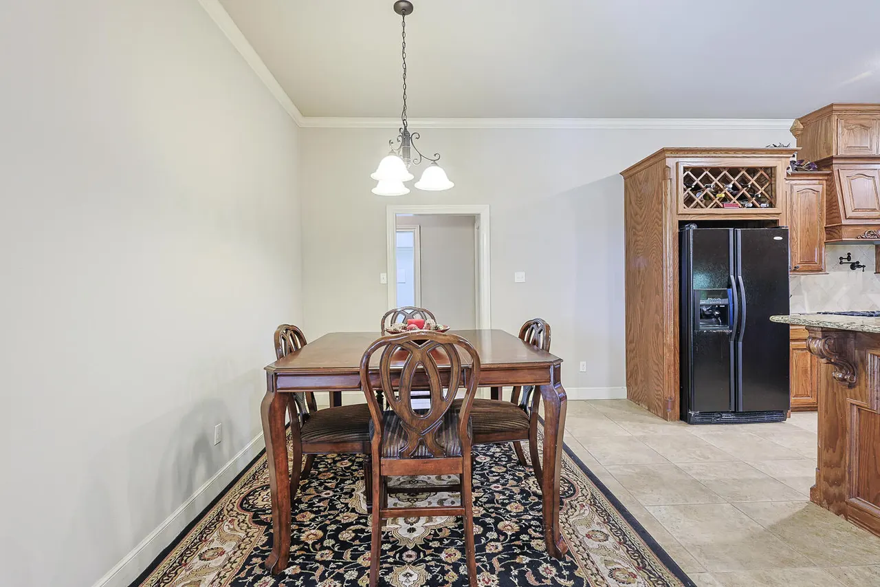 Photo 9 — 6025 87th Street, Lubbock, TX 79424