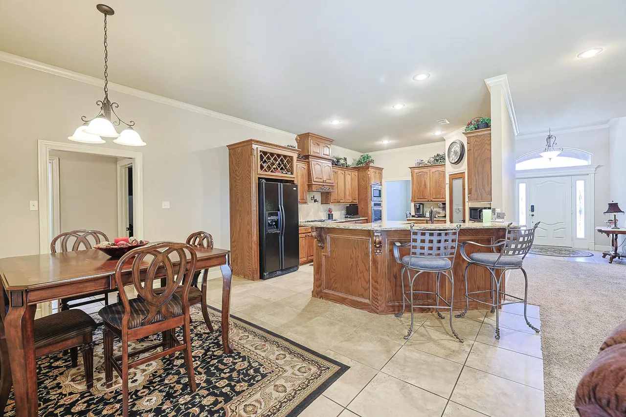 Photo 10 — 6025 87th Street, Lubbock, TX 79424
