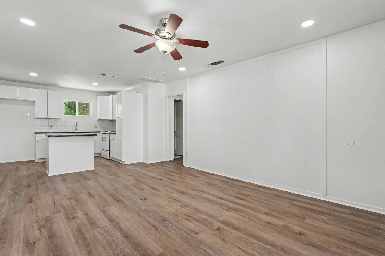 Photo 5 — 3616 32nd Street, Lubbock, TX 79410