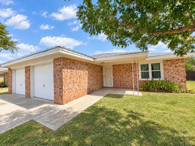 Photo 2 — 8411 Geneva Avenue, Lubbock, TX 79423