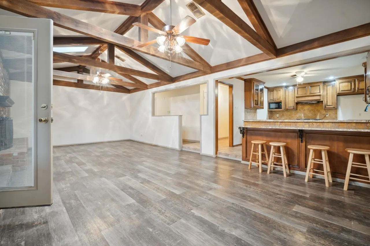 Photo 10 — 6001 Norfolk Avenue, Lubbock, TX 79413