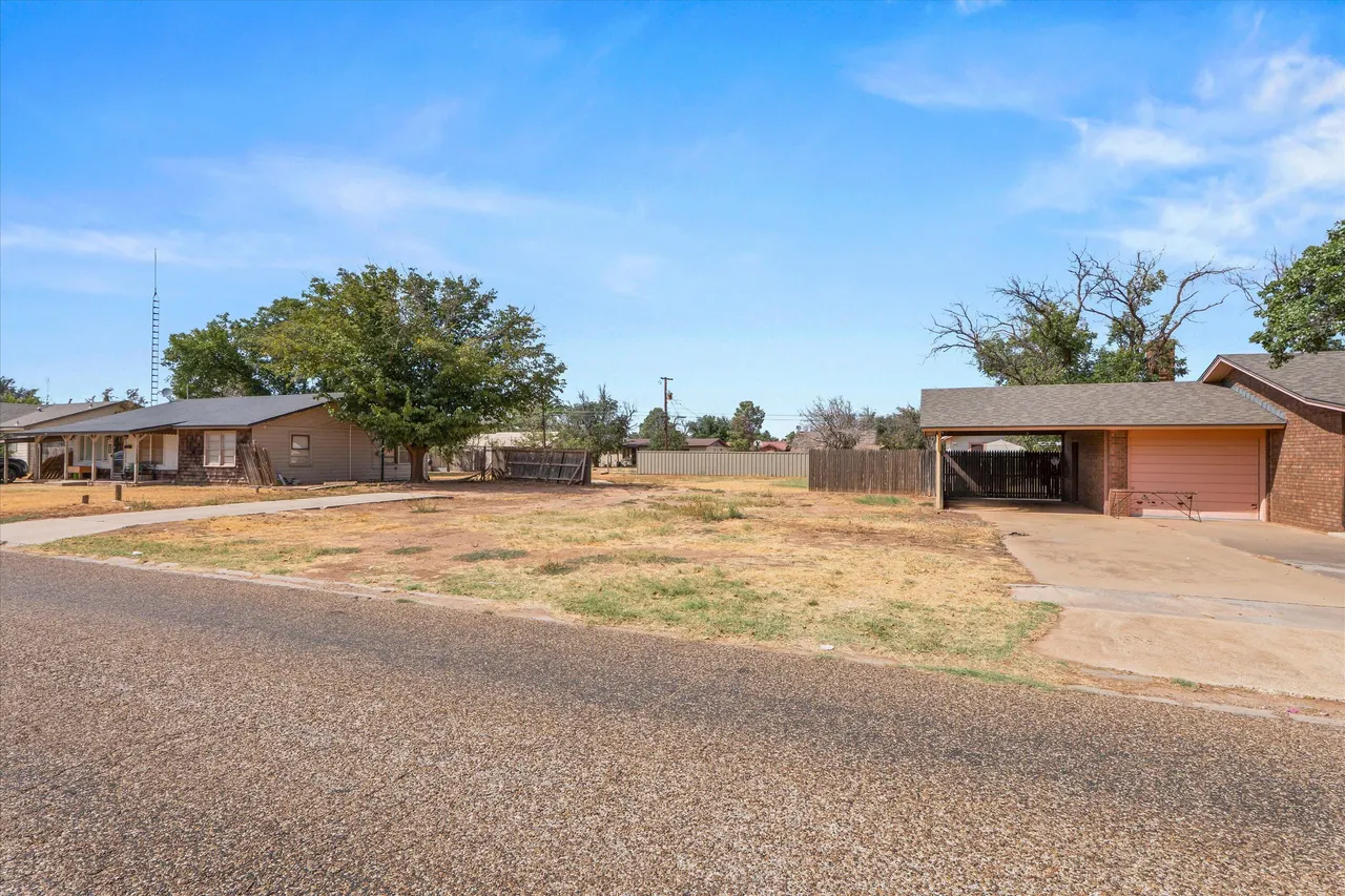 Photo 22 — 110 N 17th Street, Lamesa, TX 79331