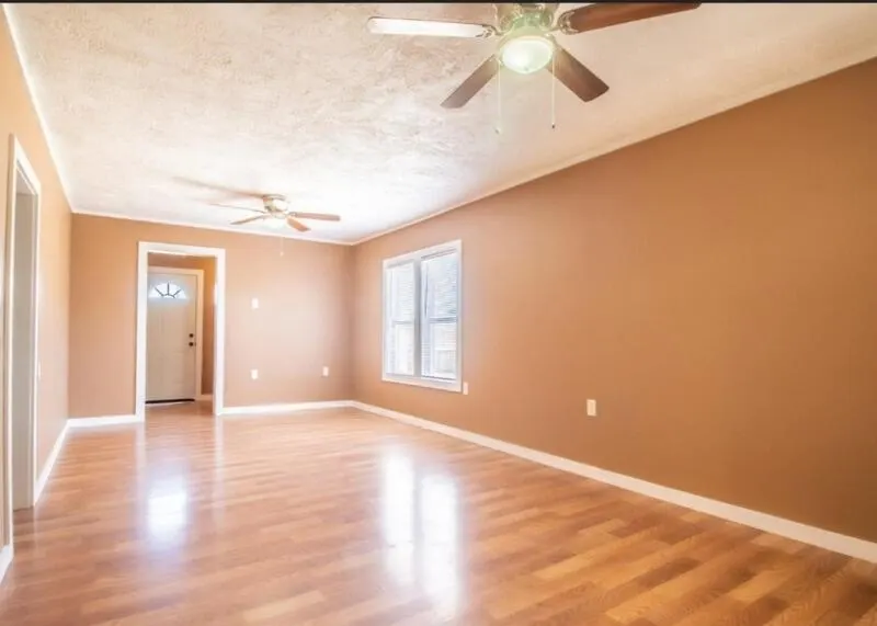 Photo 4 — 309 W Tennessee Street, Floydada, TX 79235