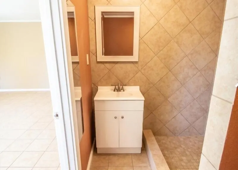 Photo 9 — 309 W Tennessee Street, Floydada, TX 79235