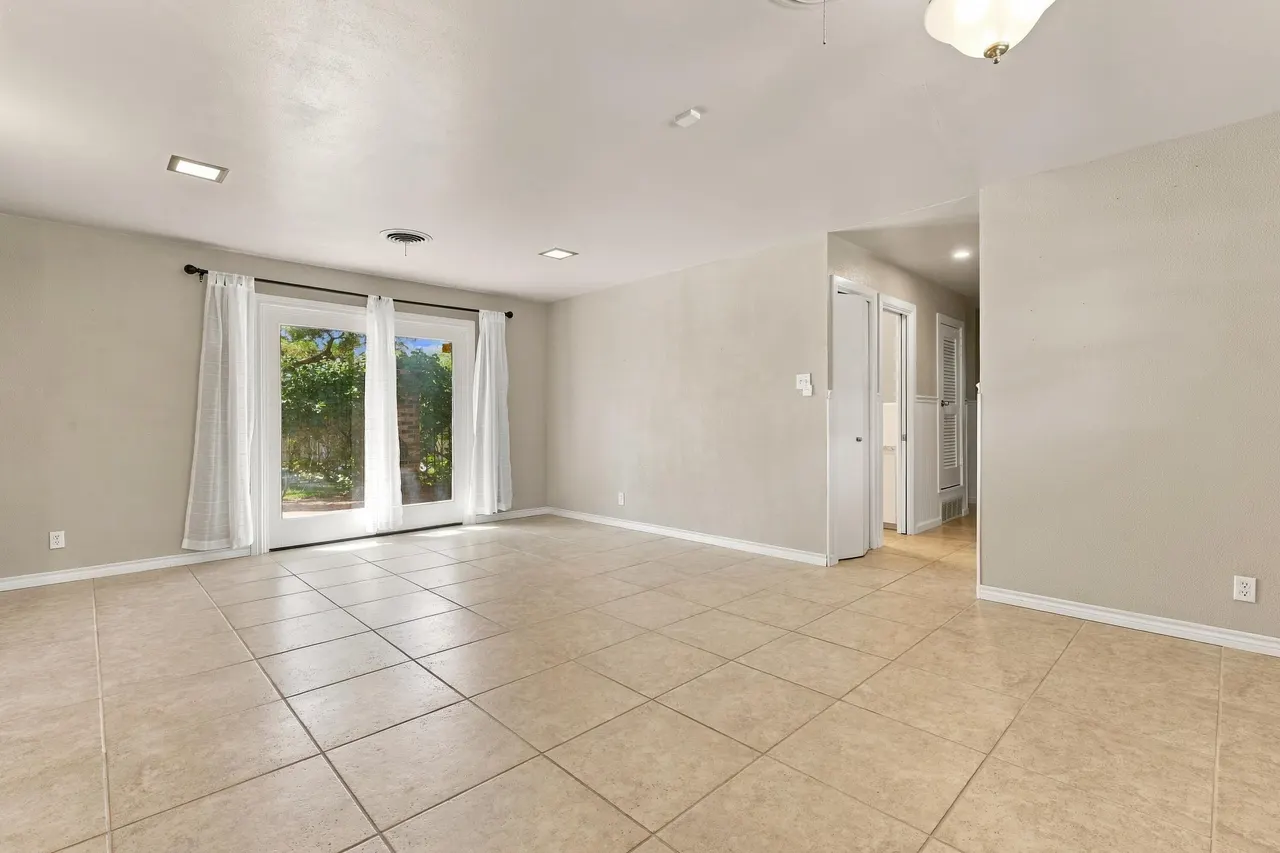 Photo 15 — 407 North Drive, Abernathy, TX 79311