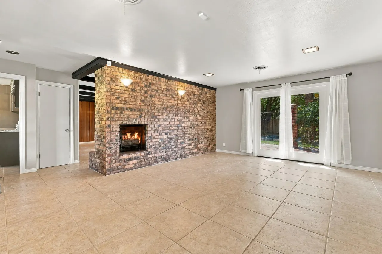Photo 16 — 407 North Drive, Abernathy, TX 79311