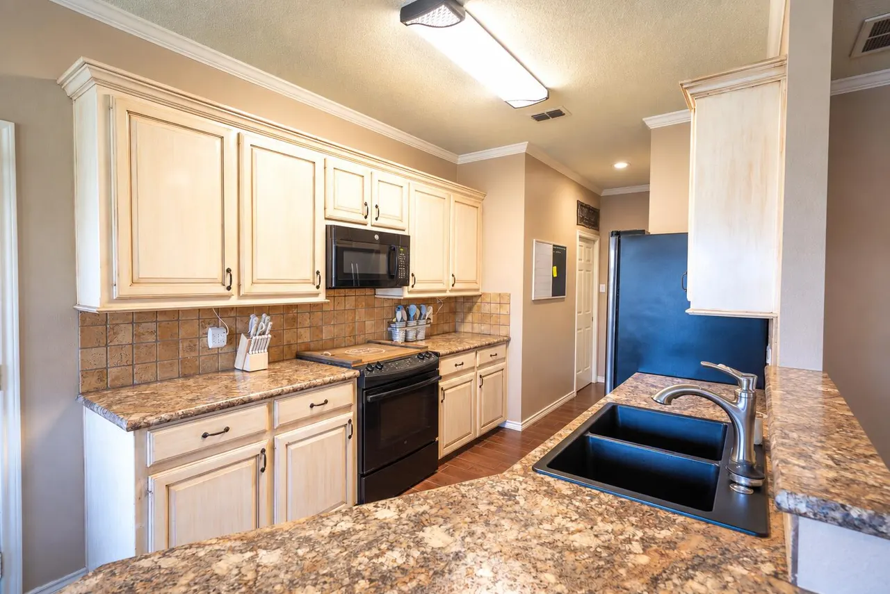 Photo 5 — 5416 100th Street, Lubbock, TX 79424