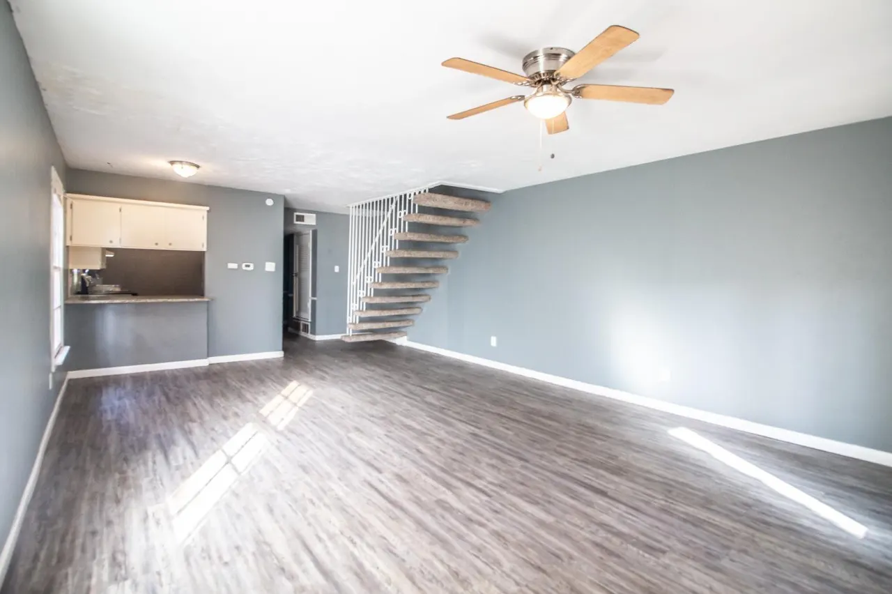 Photo 3 — 2105 49th Street D, Lubbock, TX 79412