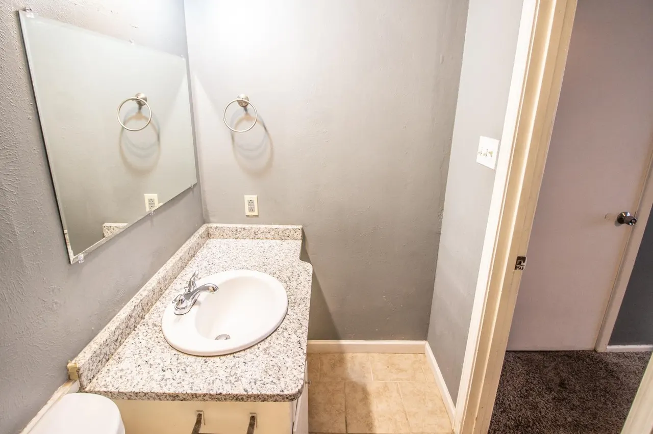 Photo 9 — 2105 49th Street D, Lubbock, TX 79412