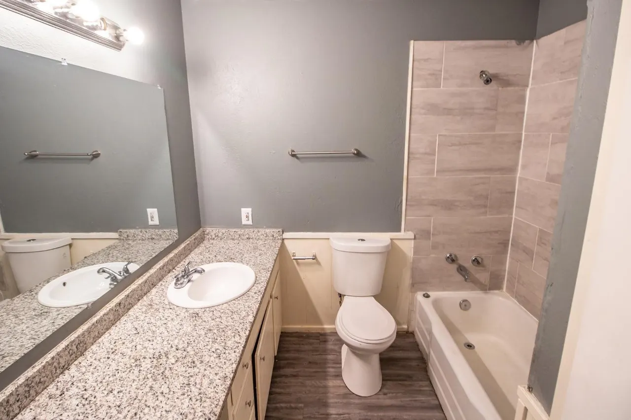 Photo 13 — 2105 49th Street D, Lubbock, TX 79412