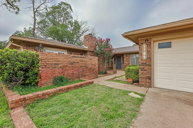 Photo 2 — 5709 80th Street, Lubbock, TX 79424