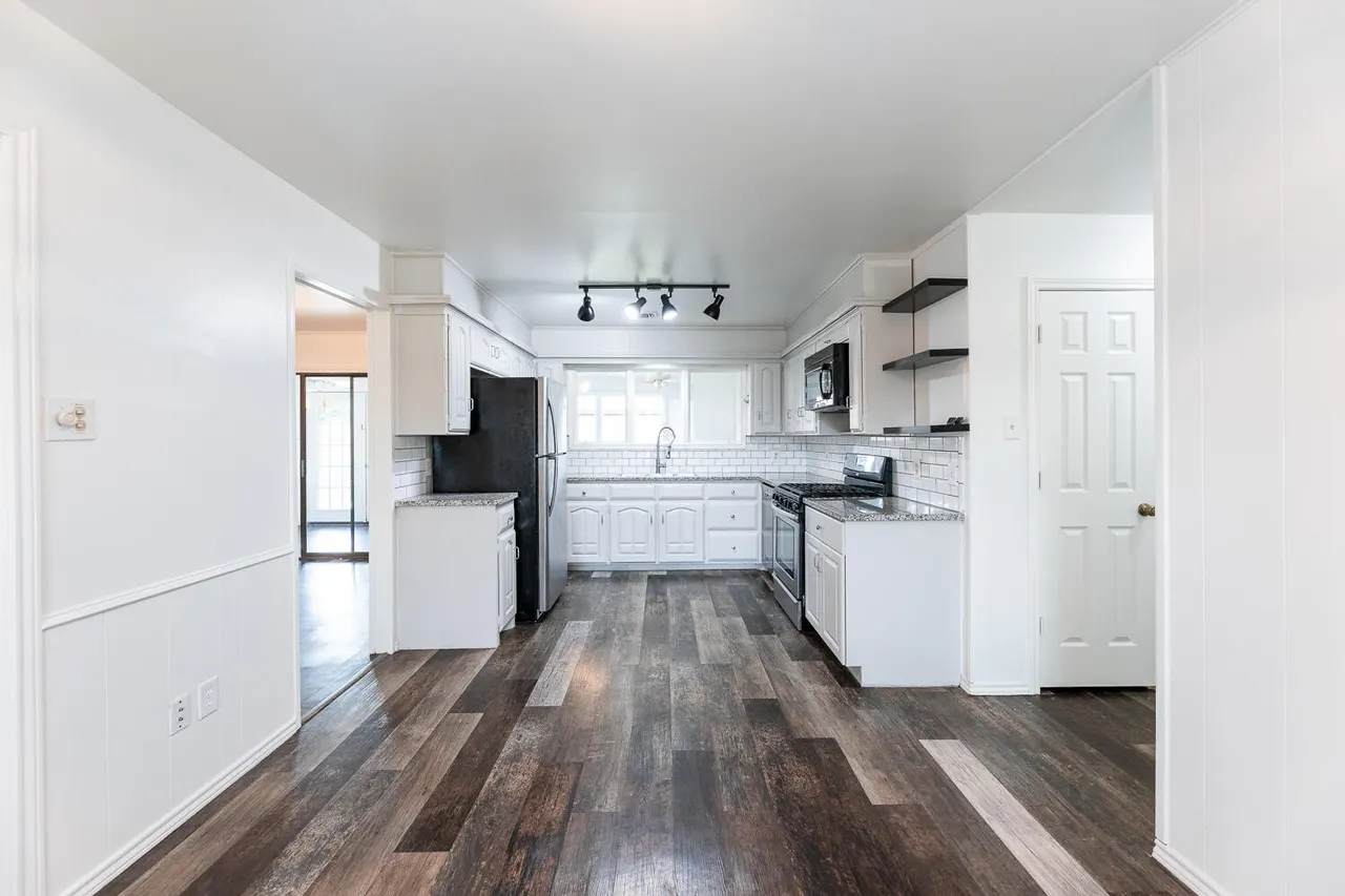 Photo 8 — 5709 80th Street, Lubbock, TX 79424