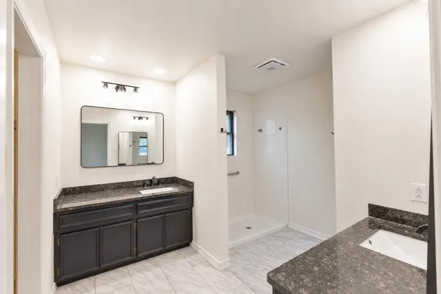 Photo 8 — 7705 Dixon Avenue, Lubbock, TX 79423
