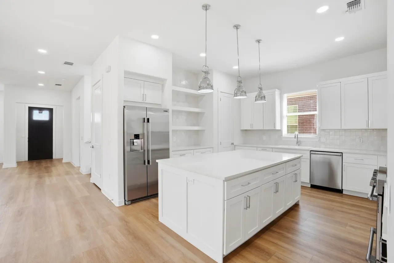 Photo 9 — 11706 Savannah Avenue, Lubbock, TX 79424
