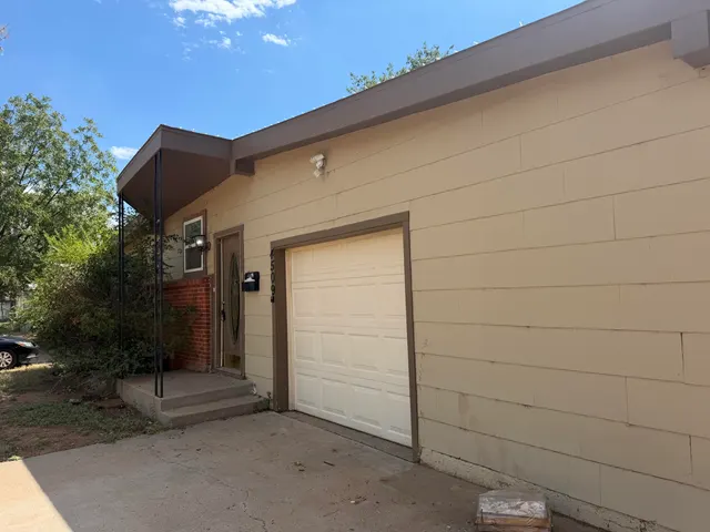 Photo 3 — 4509 44th Street, Lubbock, TX 79414