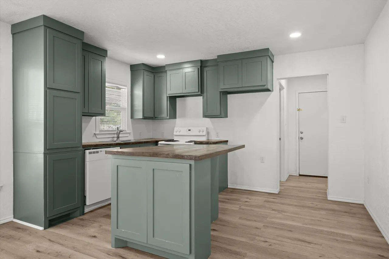 Photo 21 — 1410 Japonica Drive, Denver City, TX 79323