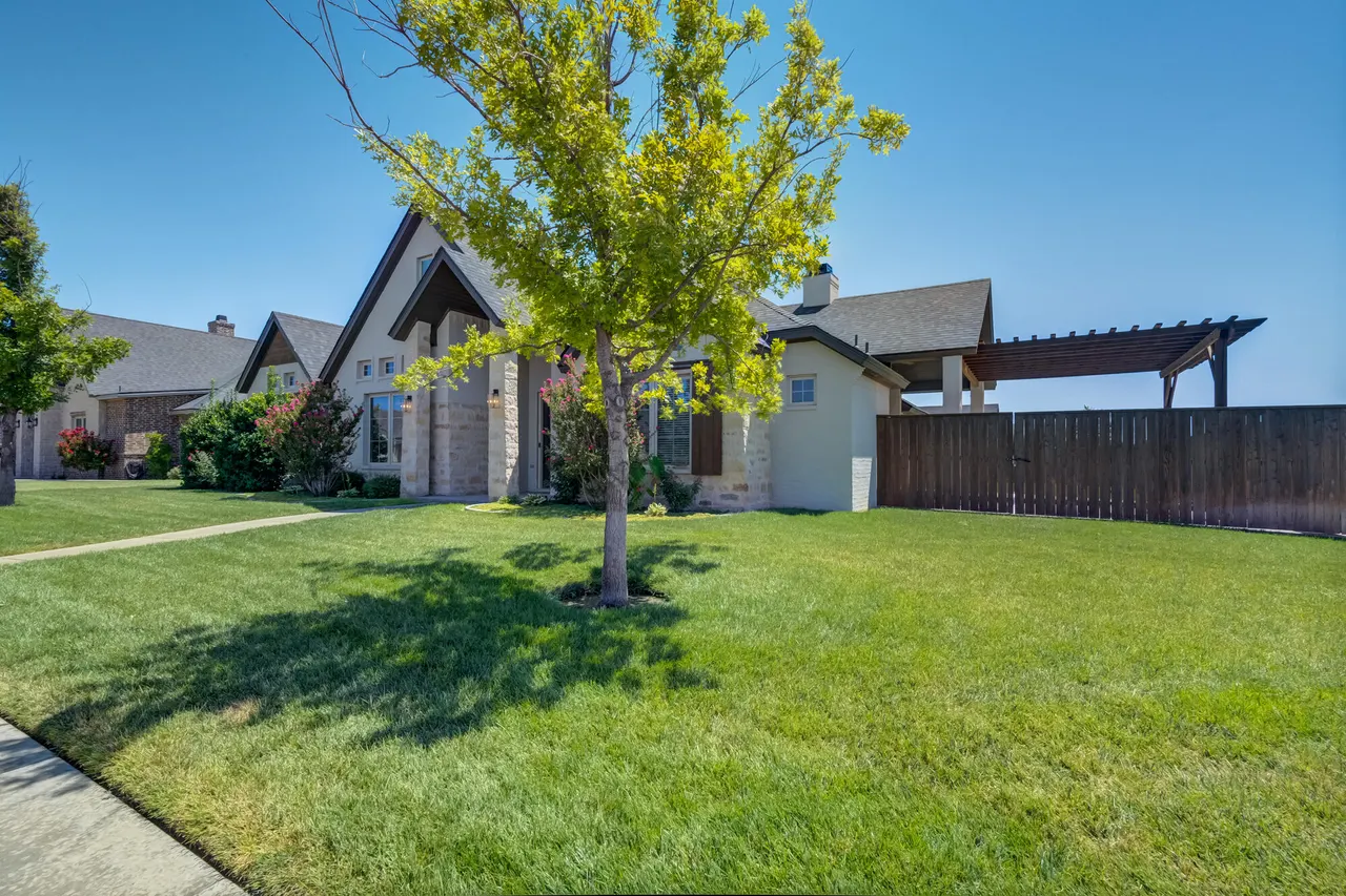 Photo 5 — 5905 112th Street, Lubbock, TX 79424