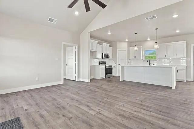 Photo 6 — 16804 N County Road 1200, Shallowater, TX 79363