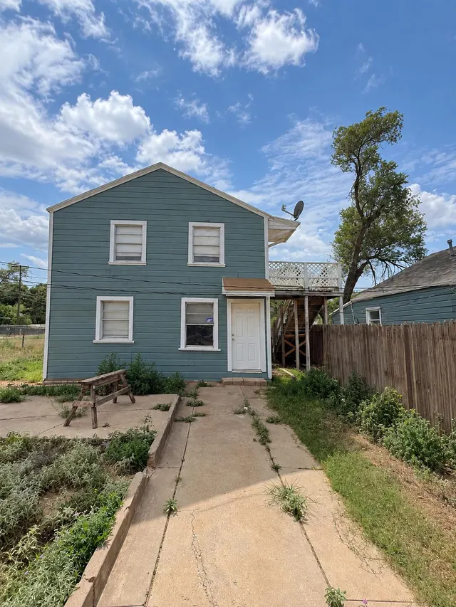Photo 3 — 2201 23rd Street, Lubbock, TX 79411