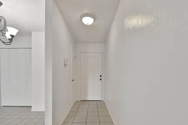 Photo 4 — 5511 1st Place, Lubbock, TX 79416