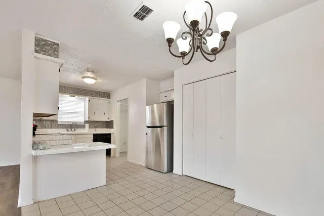 Photo 5 — 5511 1st Place, Lubbock, TX 79416