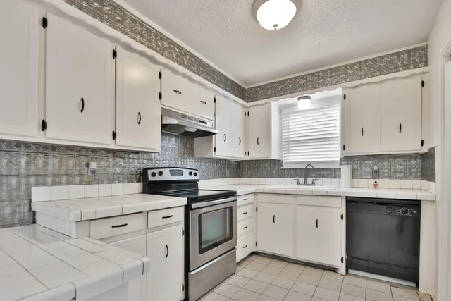 Photo 7 — 5511 1st Place, Lubbock, TX 79416