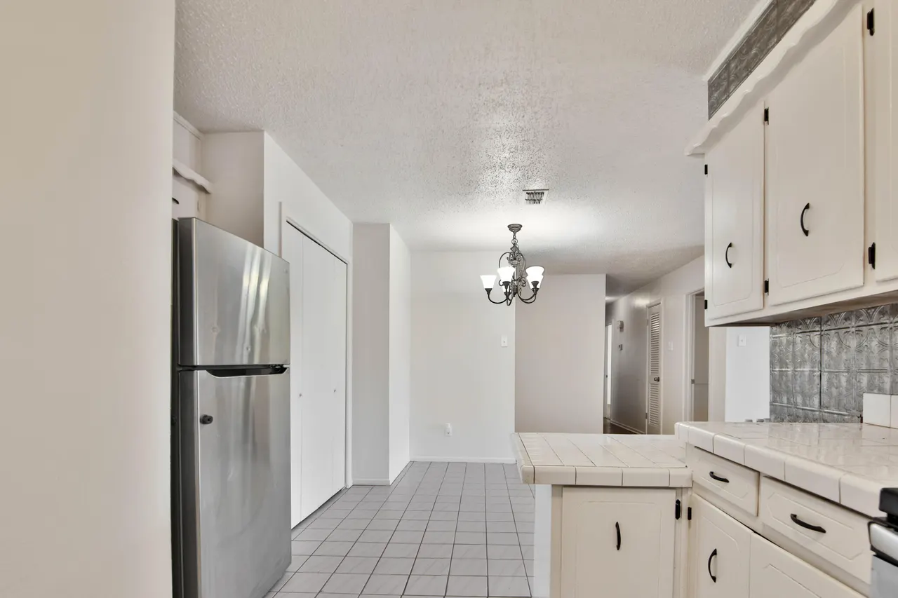 Photo 8 — 5511 1st Place, Lubbock, TX 79416