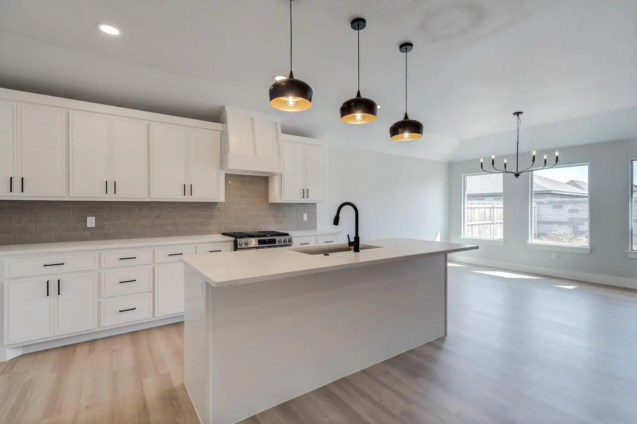 Photo 12 — 2911 135th Street, Lubbock, TX 79423