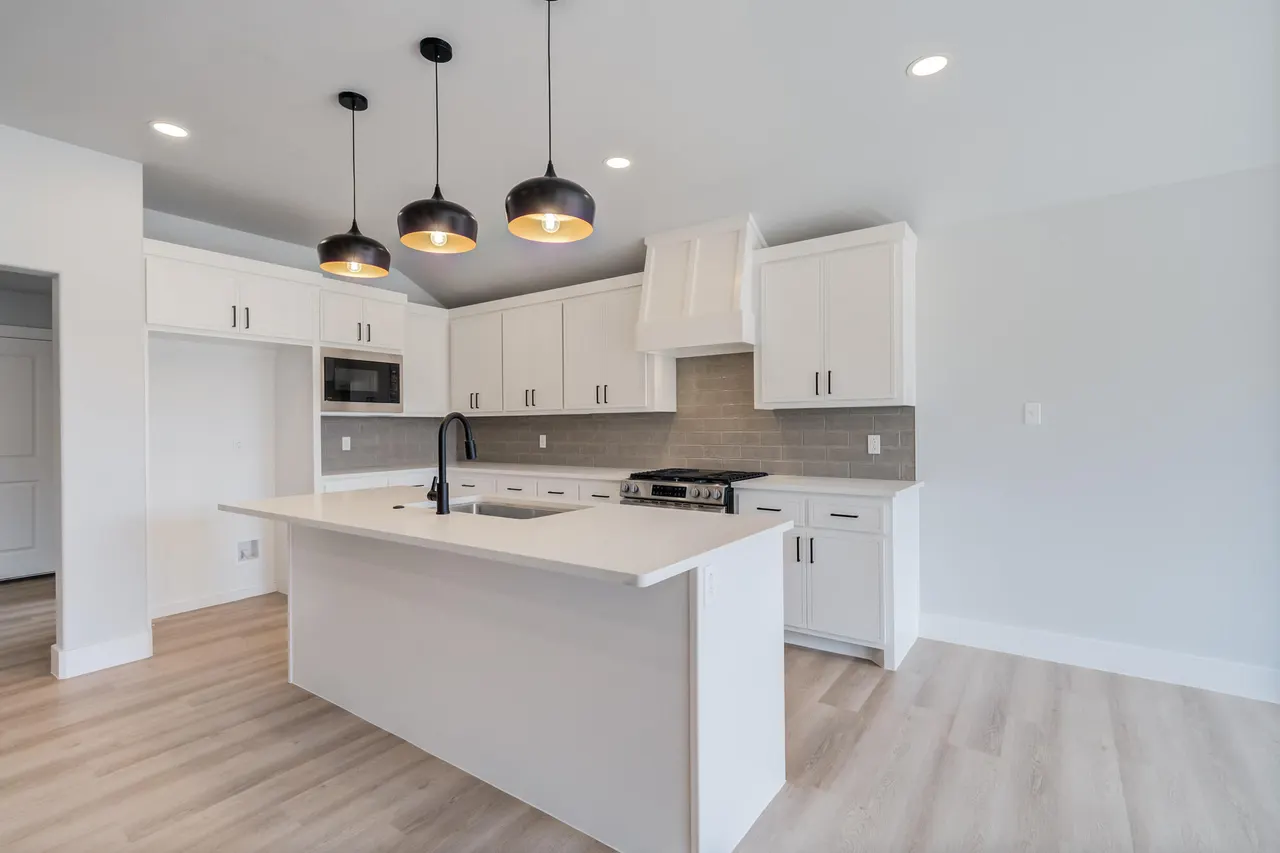 Photo 13 — 2911 135th Street, Lubbock, TX 79423
