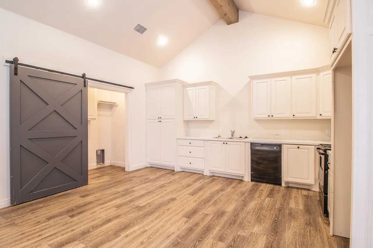 Photo 8 — 2511 111th Street, Lubbock, TX 79423