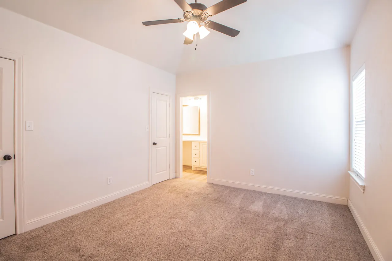 Photo 11 — 2511 111th Street, Lubbock, TX 79423