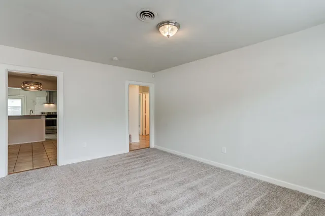Photo 5 — 2404 25th Street, Lubbock, TX 79411