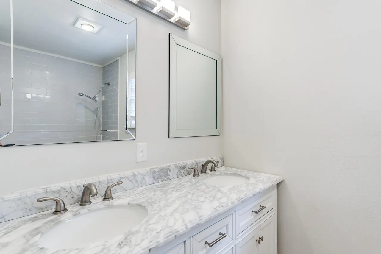 Photo 18 — 2404 25th Street, Lubbock, TX 79411
