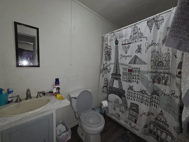 Photo 3 — 707 43rd Street, Lubbock, TX 79404