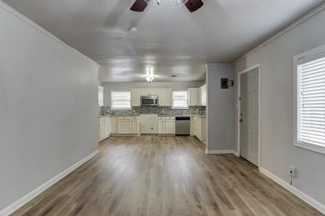 Photo 3 — 2206 32nd Street, Lubbock, TX 79411
