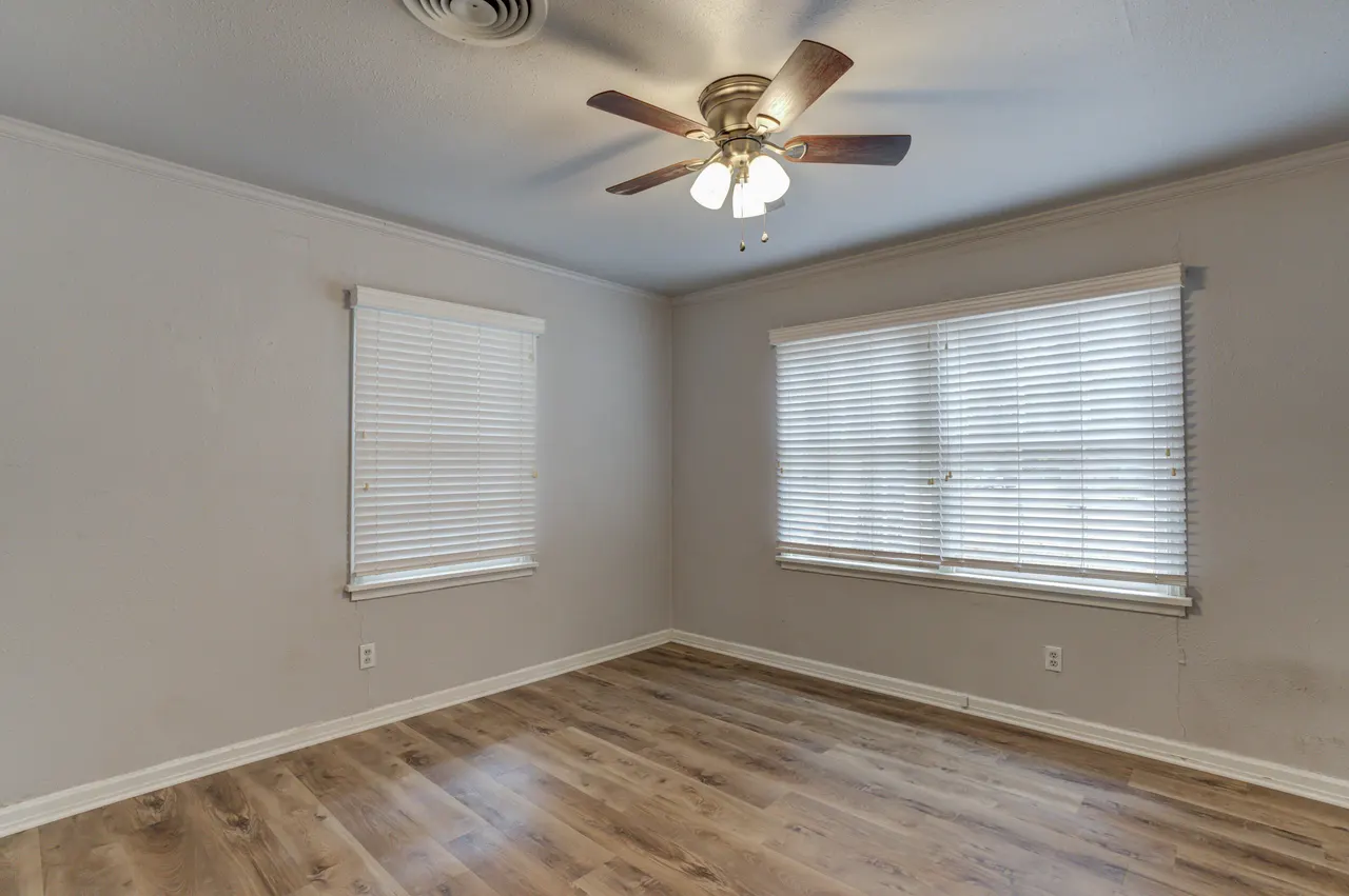 Photo 14 — 2206 32nd Street, Lubbock, TX 79411