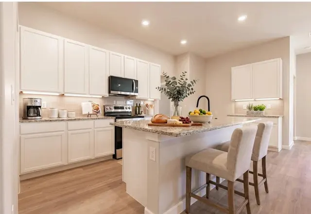 Photo 4 — 616 E 16th Street, Wolfforth, TX 79382
