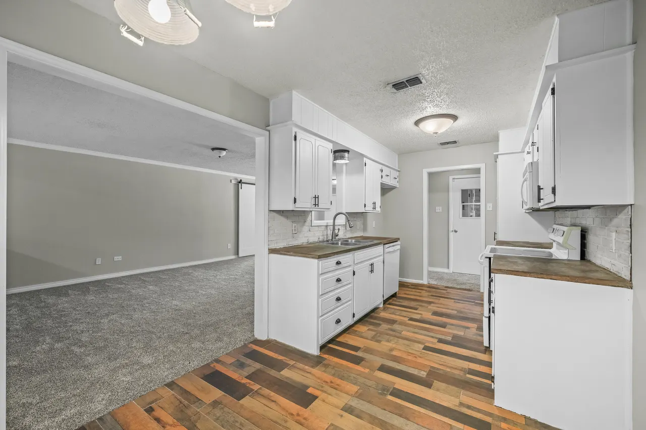 Photo 6 — 4324 57th Street, Lubbock, TX 79413