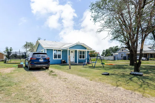 Photo 4 — 1309 W 23rd Street, Plainview, TX 79072