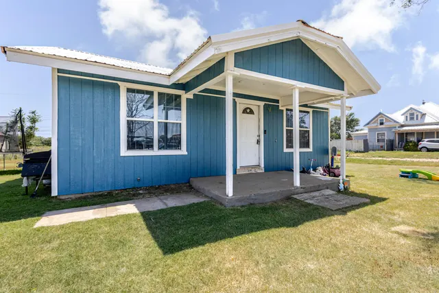 Photo 6 — 1309 W 23rd Street, Plainview, TX 79072