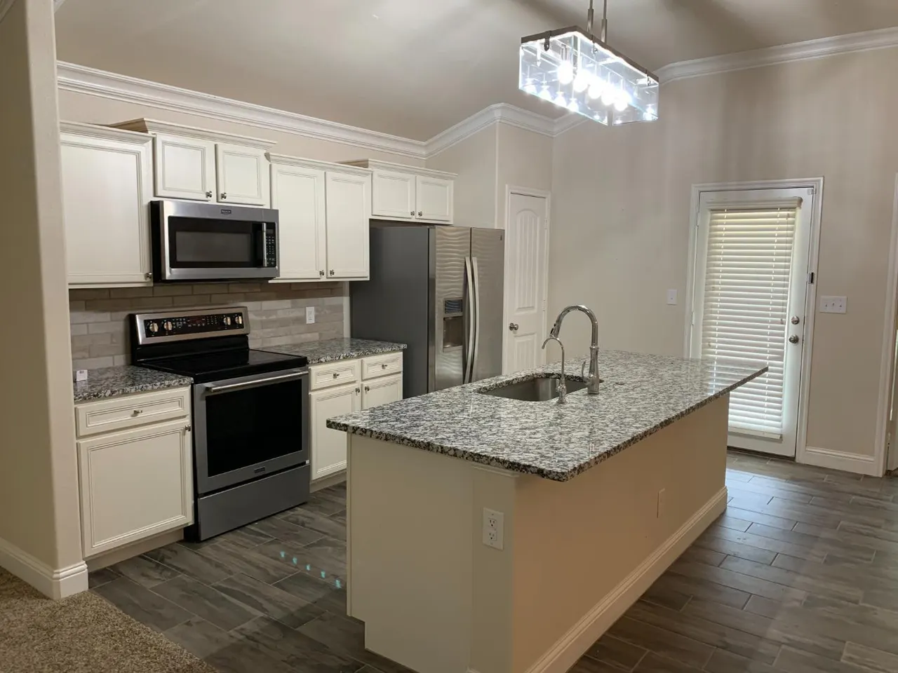 Photo 5 — 7427 103rd Street, Lubbock, TX 79424