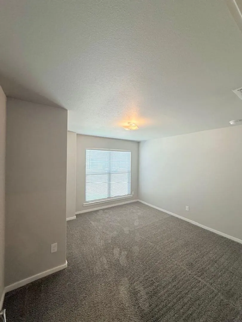Photo 3 — 9707 Saratoga Avenue B, Lubbock, TX 79424