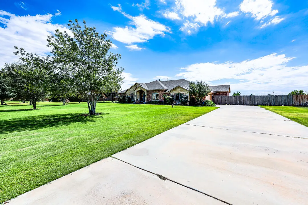 Photo 3 — 1803 County Road 7570, Lubbock, TX 79423
