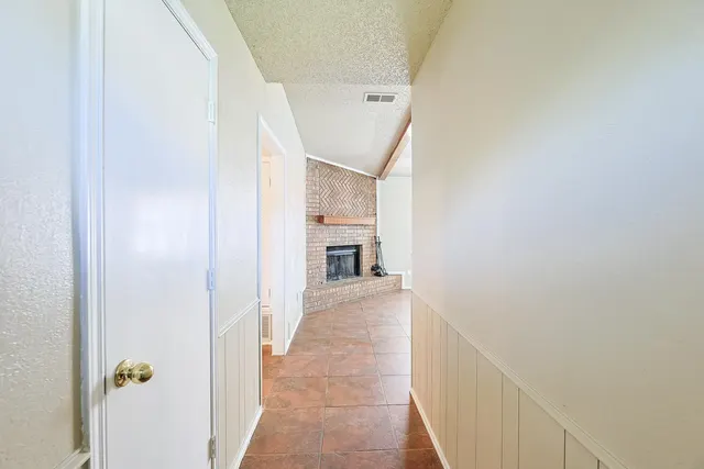 Photo 4 — 4605 Fordham Street, Lubbock, TX 79416