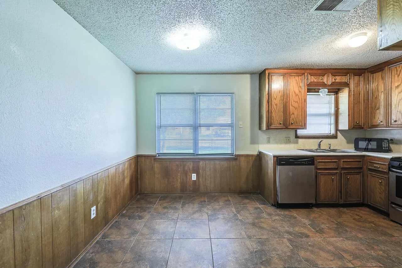 Photo 18 — 4605 Fordham Street, Lubbock, TX 79416