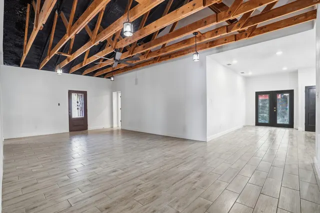 Photo 7 — 7327 19th Street, Lubbock, TX 79407