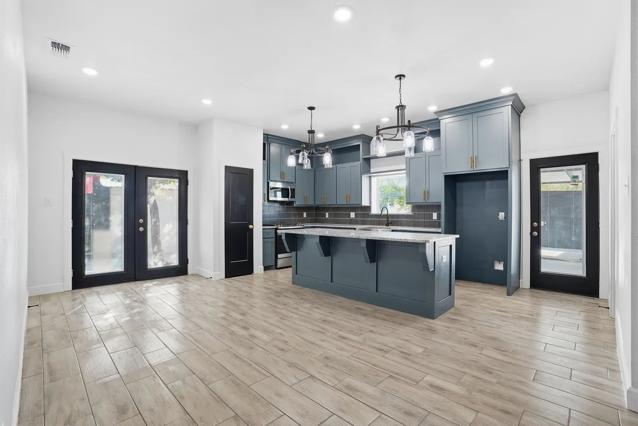 Photo 8 — 7327 19th Street, Lubbock, TX 79407